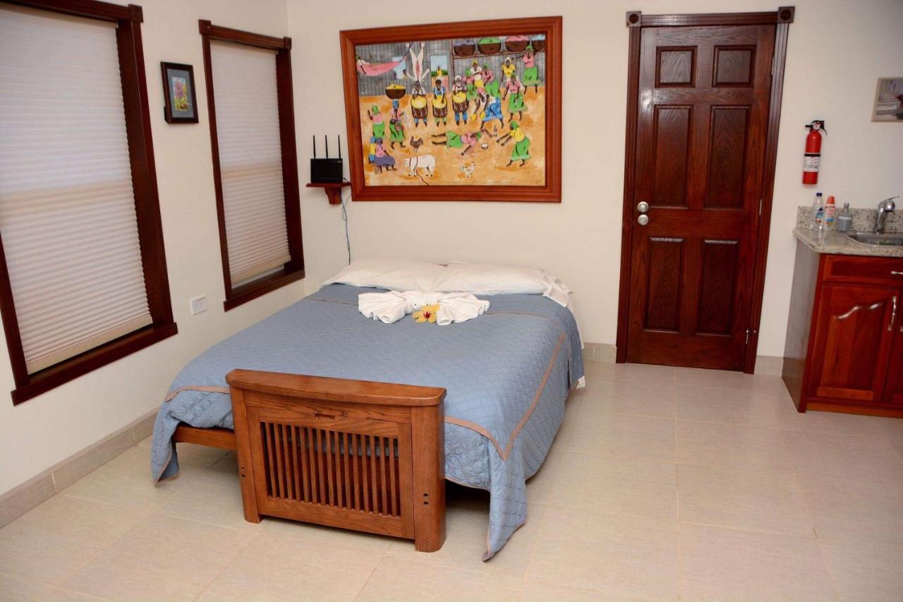 Belizean Nirvana Placencia Екстериор снимка